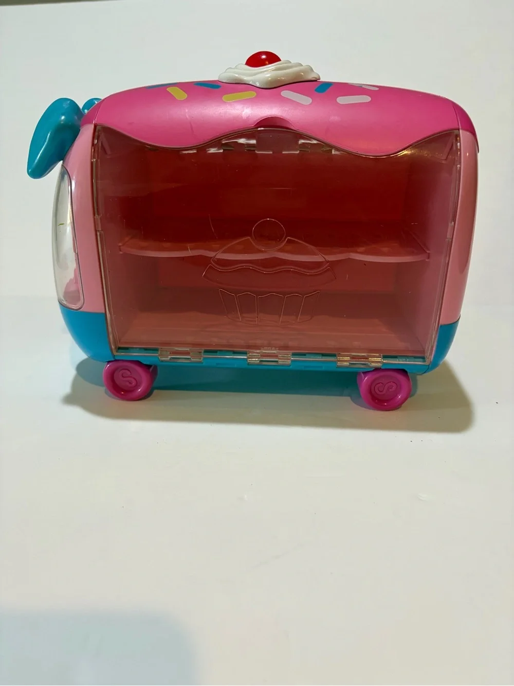 Shopkins Pink and Blue Cutie Car Playset Carry Case